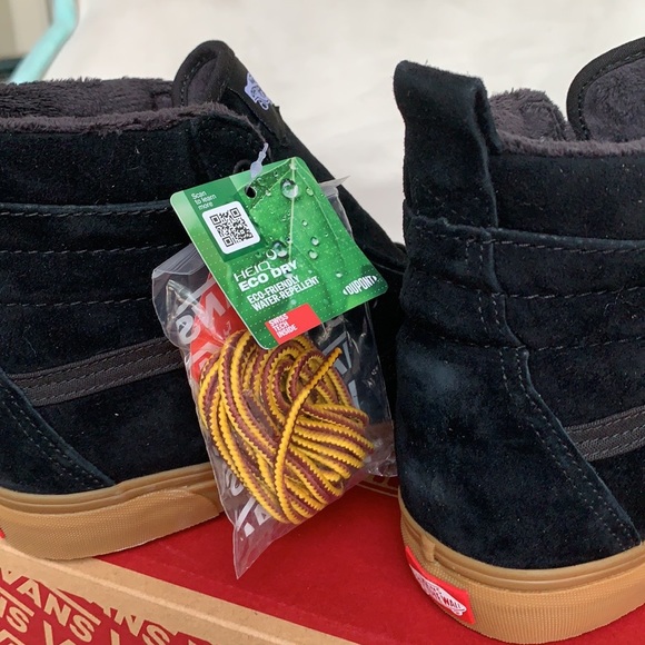 VANS • Men’s Sk8-Hi Mte (Mte) Black/Gum
VN0A33TXGT7 Sneakers Boots - Picture 14 of 16